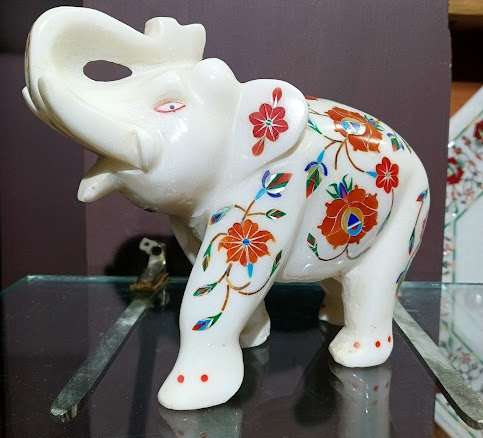 Trunk Up Marble Inlay Elephant Sign of Good Luck close detail