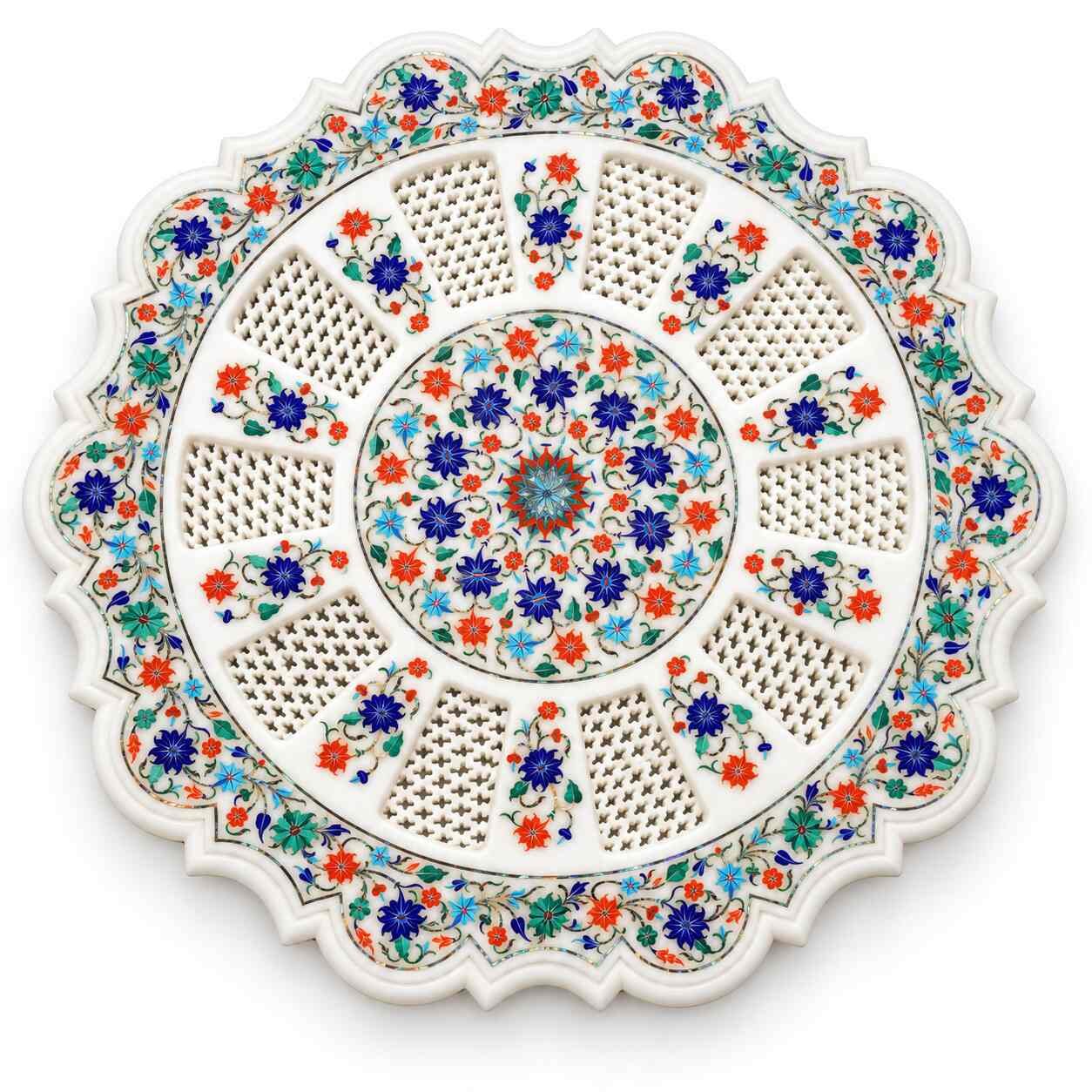 Master piece 24-Inch Scalloped Floral Marble Inlay Table Top with Pierced Jali Work close detail